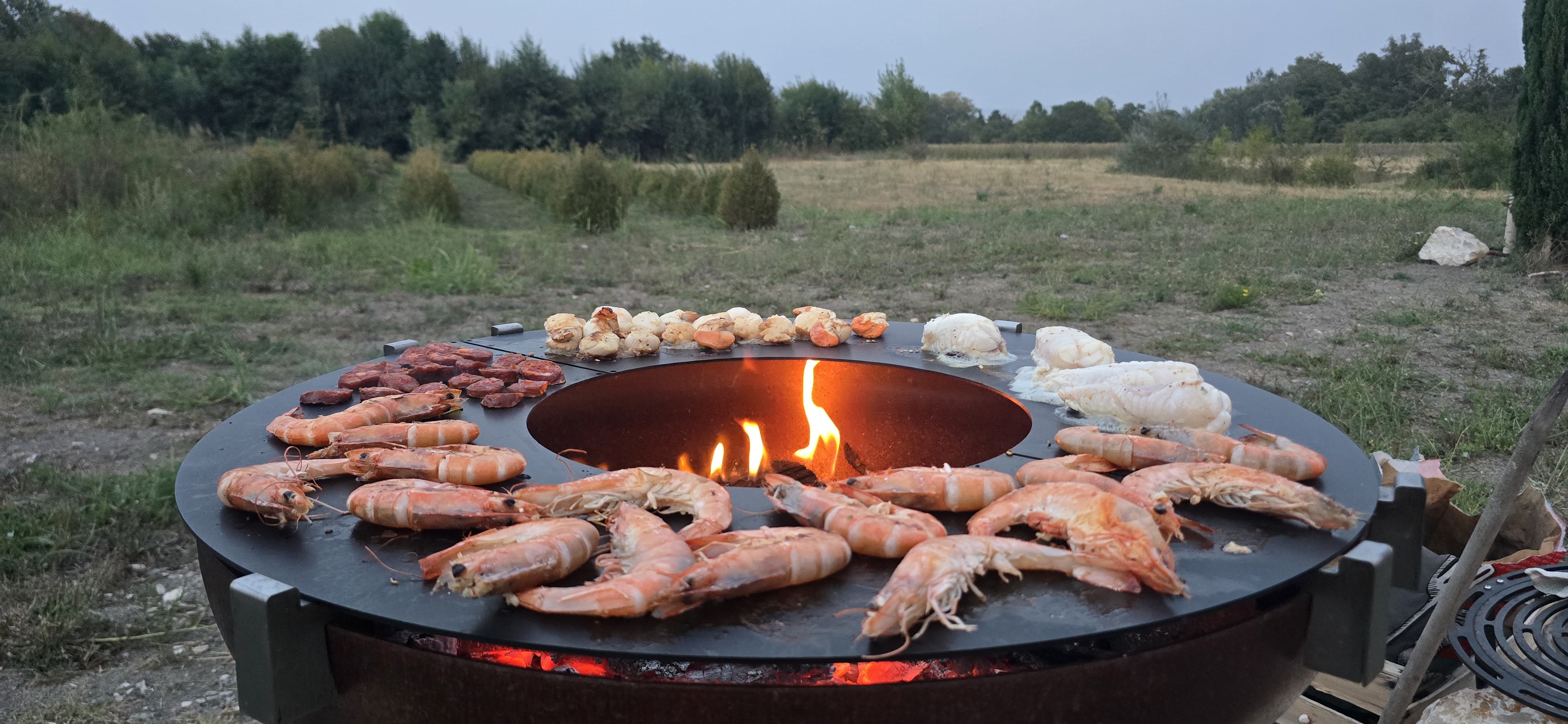 Le domaine à la nuit tombée